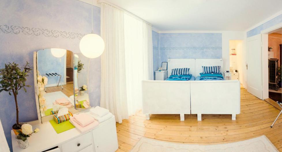 Landhotel Untere Muehle Strassberg Exterior photo