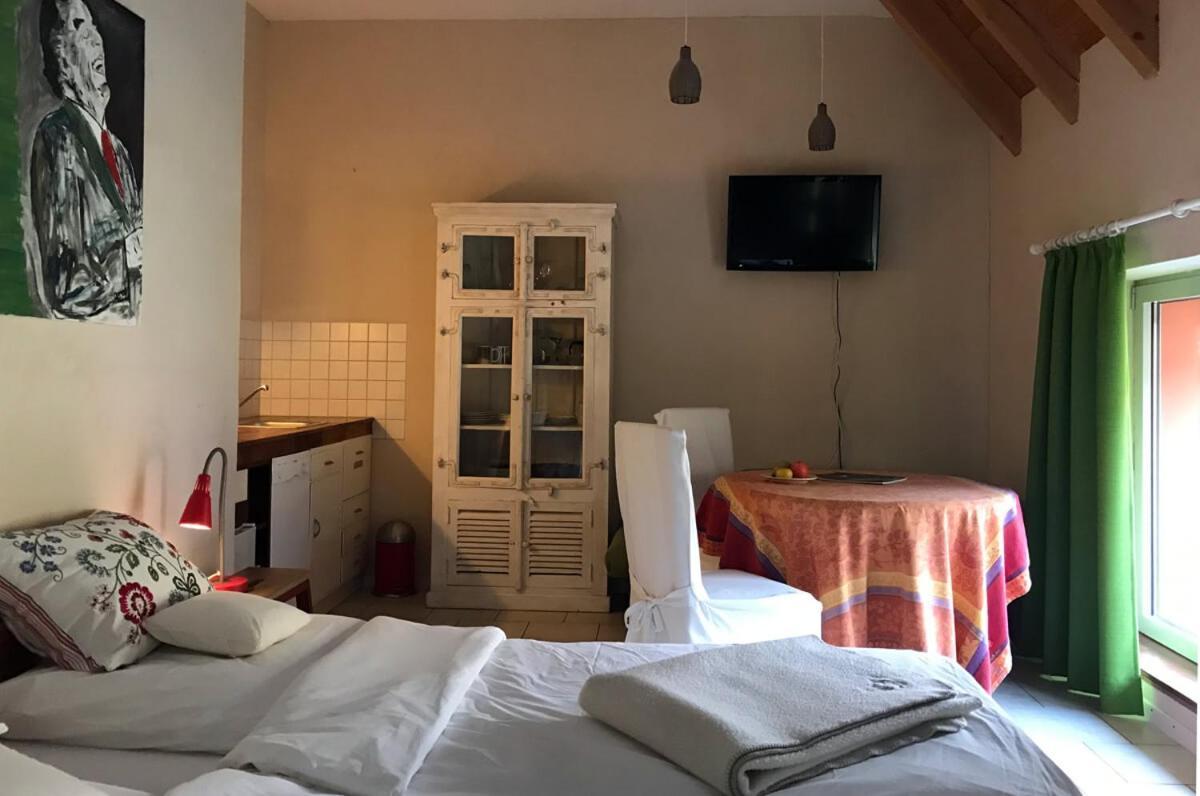 Landhotel Untere Muehle Strassberg Exterior photo